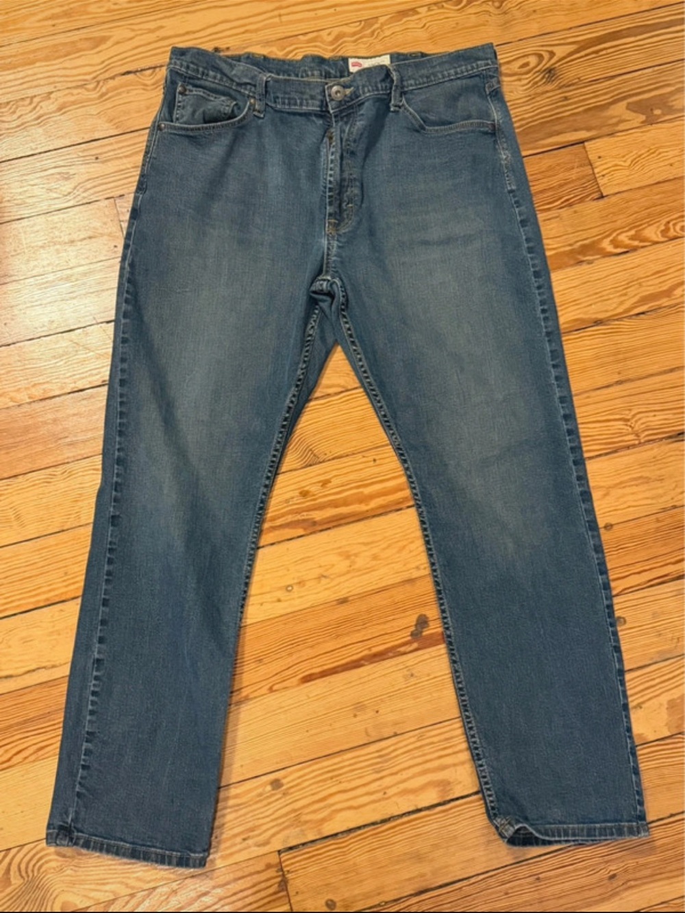 Wrangler Men's Athletic Fit Blue Denim Jeans 38 Waist 30 Length